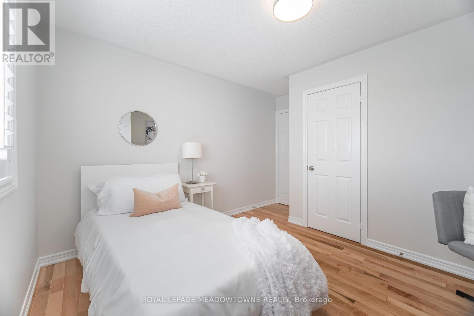Photo 34 of 6520 Western Skies Way, Mississauga ON
