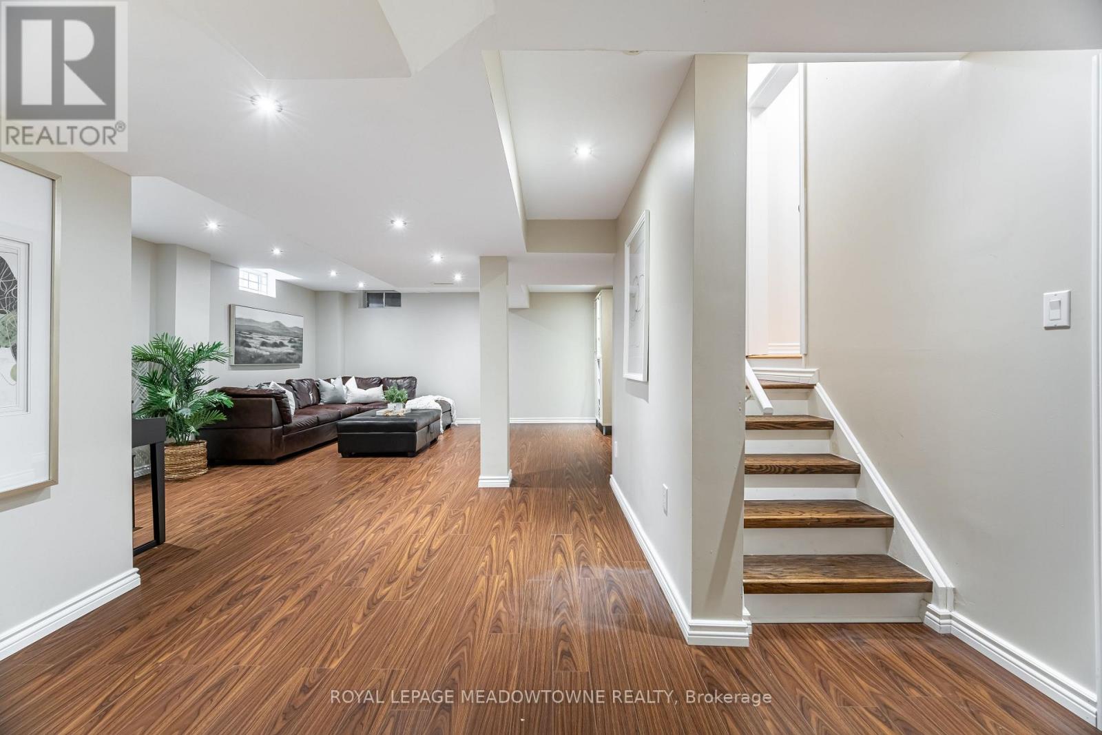 Photo 39 of 6520 Western Skies Way, Mississauga ON