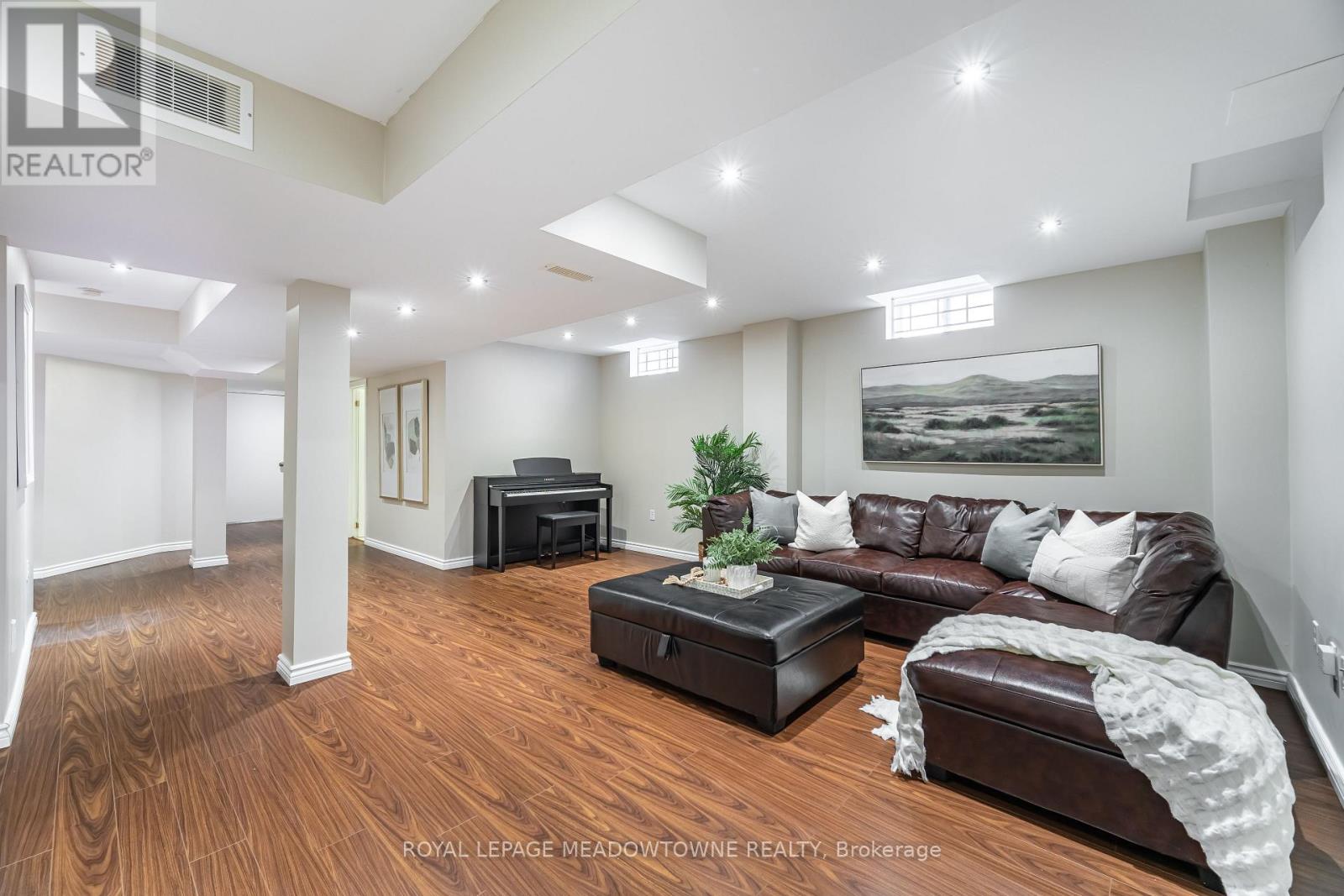 Photo 40 of 6520 Western Skies Way, Mississauga ON