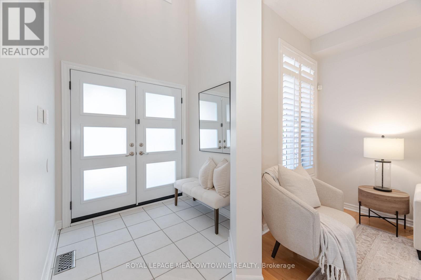 Photo 6 of 6520 Western Skies Way, Mississauga ON