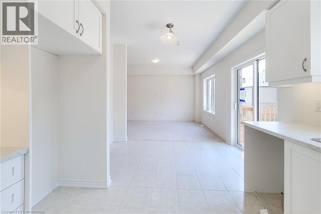 Photo 14 of 52 E George Brier Drive E Unit Upper Level, Paris ON