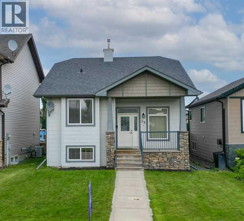 Photo 1 of 39 Reynolds Road, Sylvan Lake AB