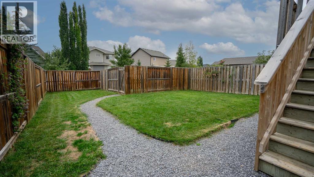 Photo 5 of 39 Reynolds Road, Sylvan Lake AB