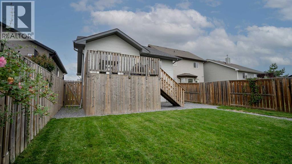 Photo 4 of 39 Reynolds Road, Sylvan Lake AB