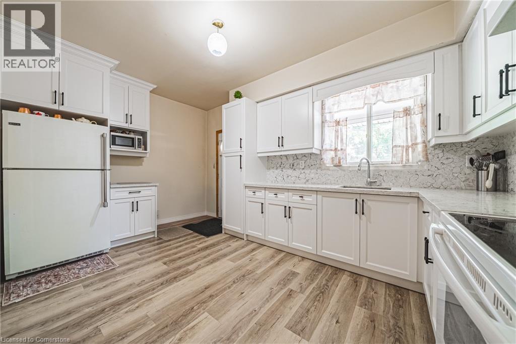 Photo 4 of 64 Kinrade Avenue, Hamilton ON