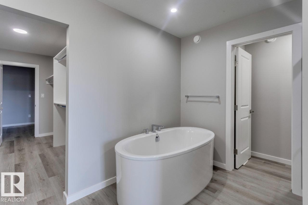 Photo 40 of 2369 Egret Wy Nw, Edmonton AB