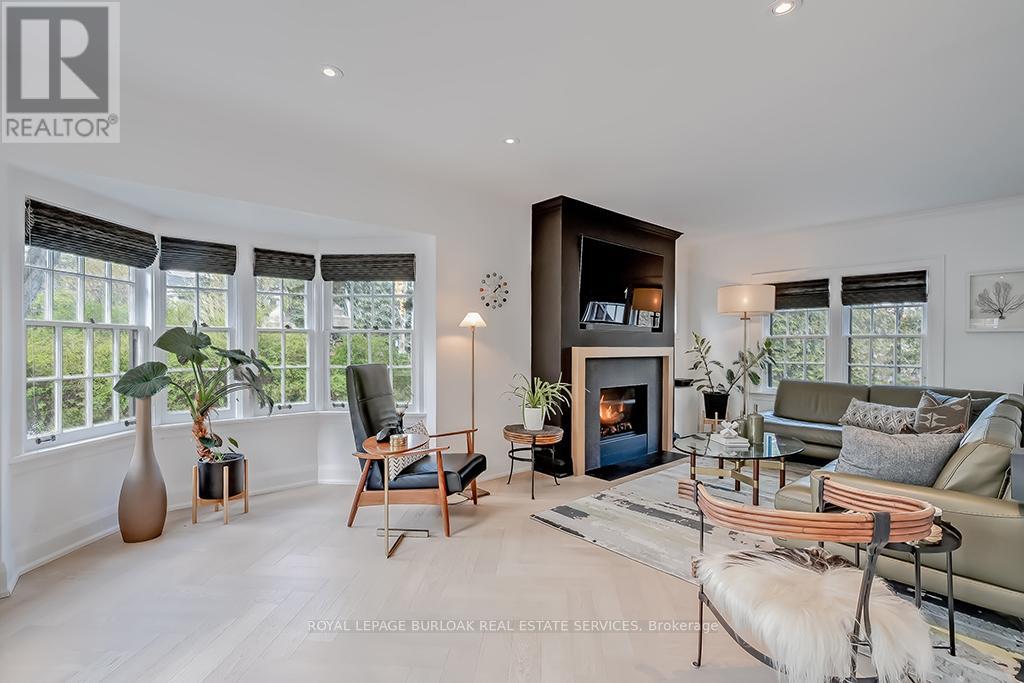 Photo 5 of 1060 Mohawk Road, Burlington ON