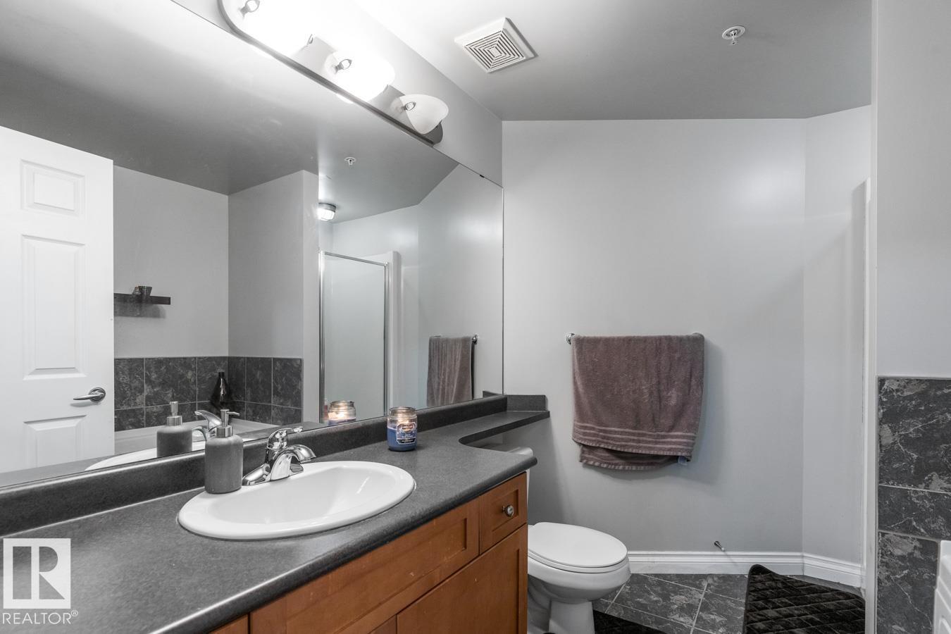 Photo 14 of 402 9020 Jasper Av Nw, Edmonton AB