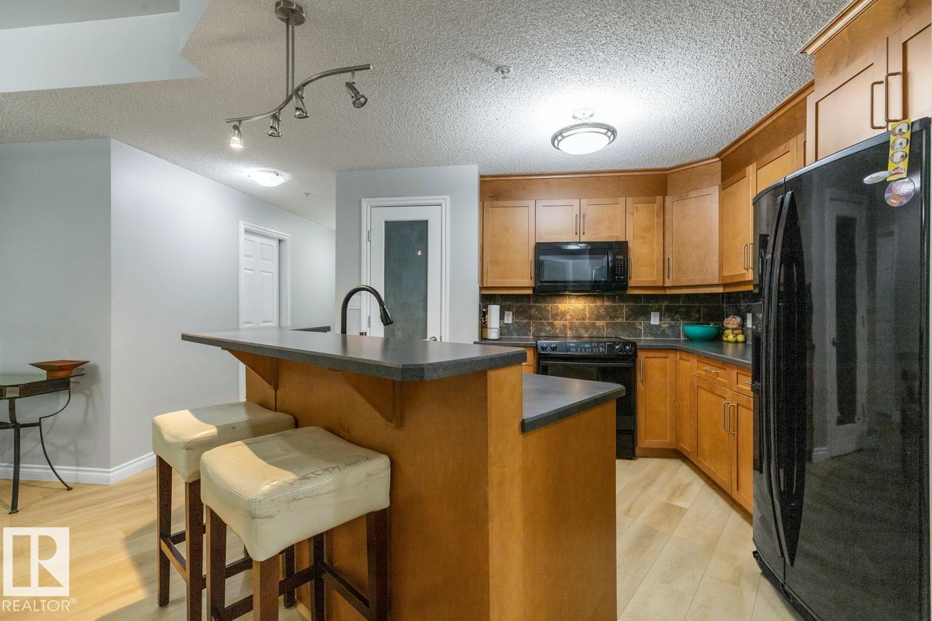 Photo 5 of 402 9020 Jasper Av Nw, Edmonton AB