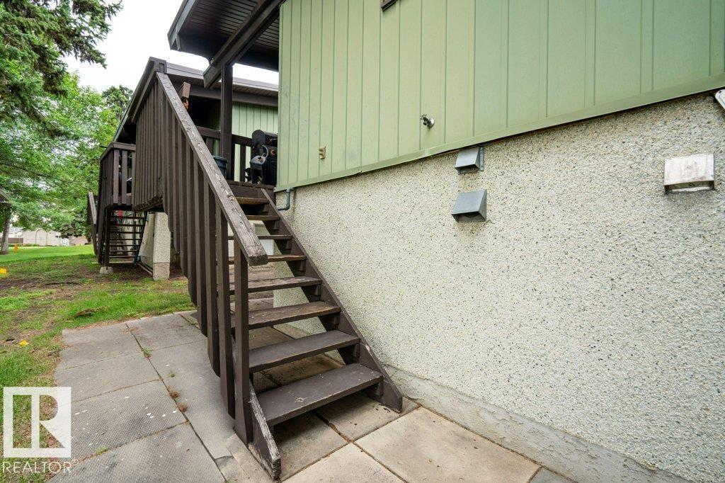 Photo 20 of 502 Lee Ridge Rd Nw, Edmonton AB