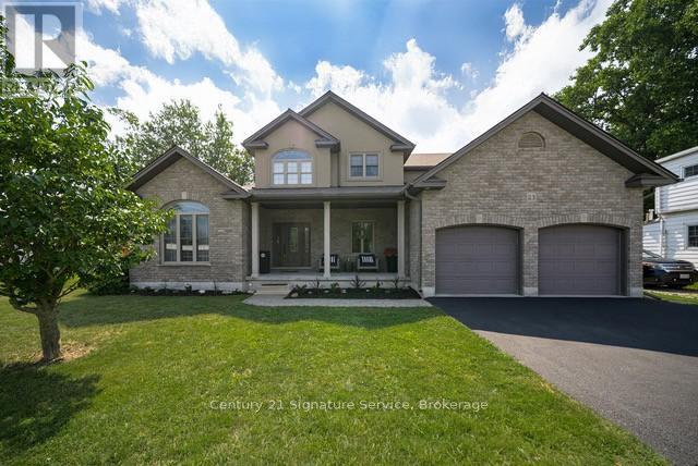 Photo 17 of 23 College Avenue, Norfolk ON