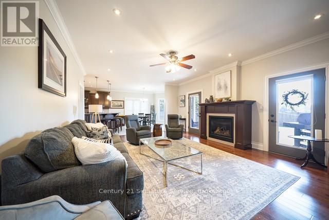 Photo 13 of 23 College Avenue, Norfolk ON
