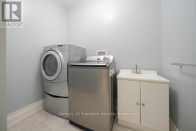 Photo 14 of 23 College Avenue, Norfolk ON