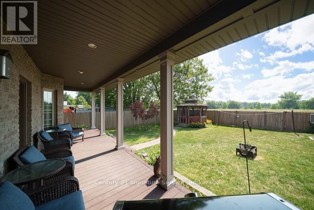 Photo 16 of 23 College Avenue, Norfolk ON