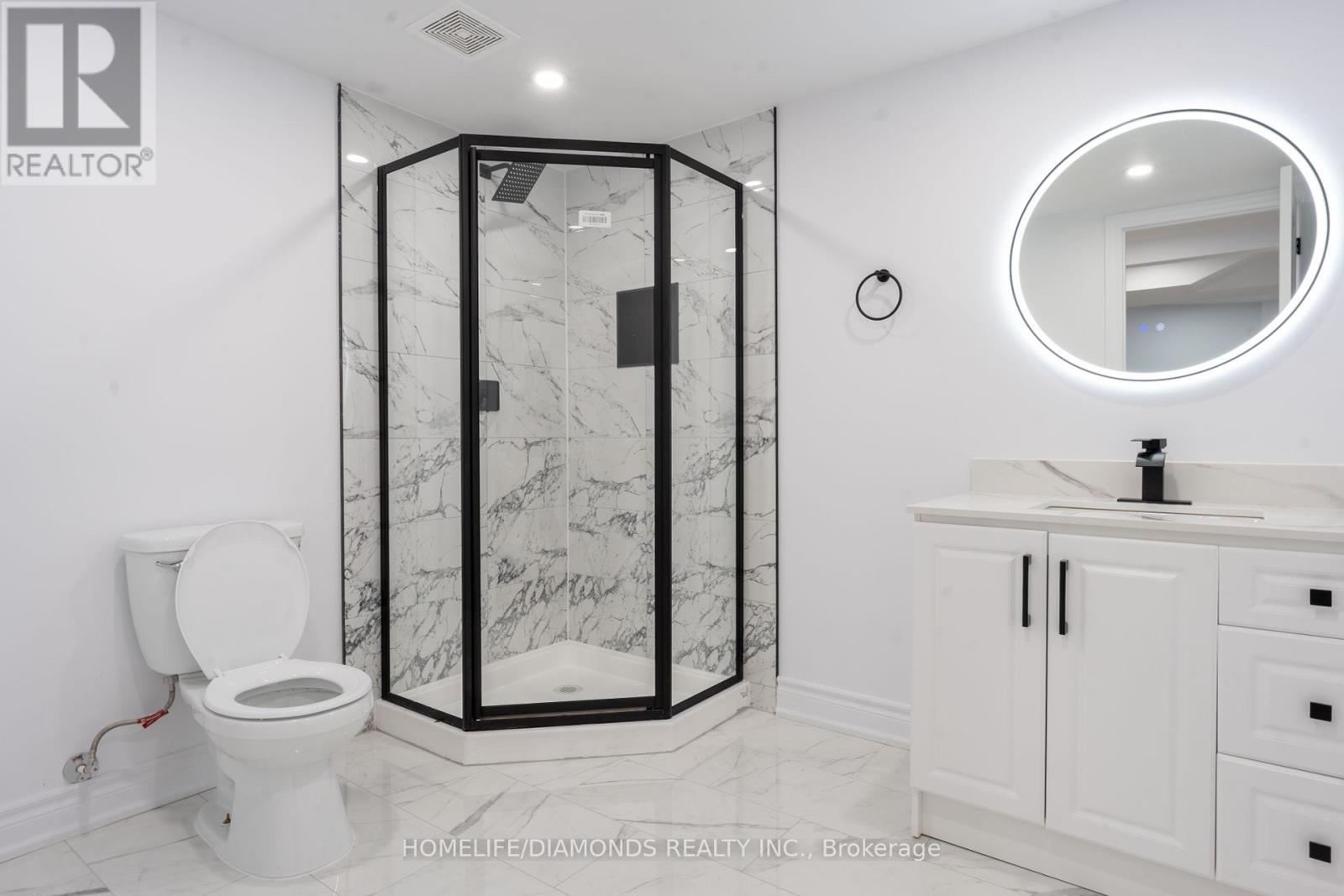 Photo 30 of 8 Huntley Crescent, St Catharines ON