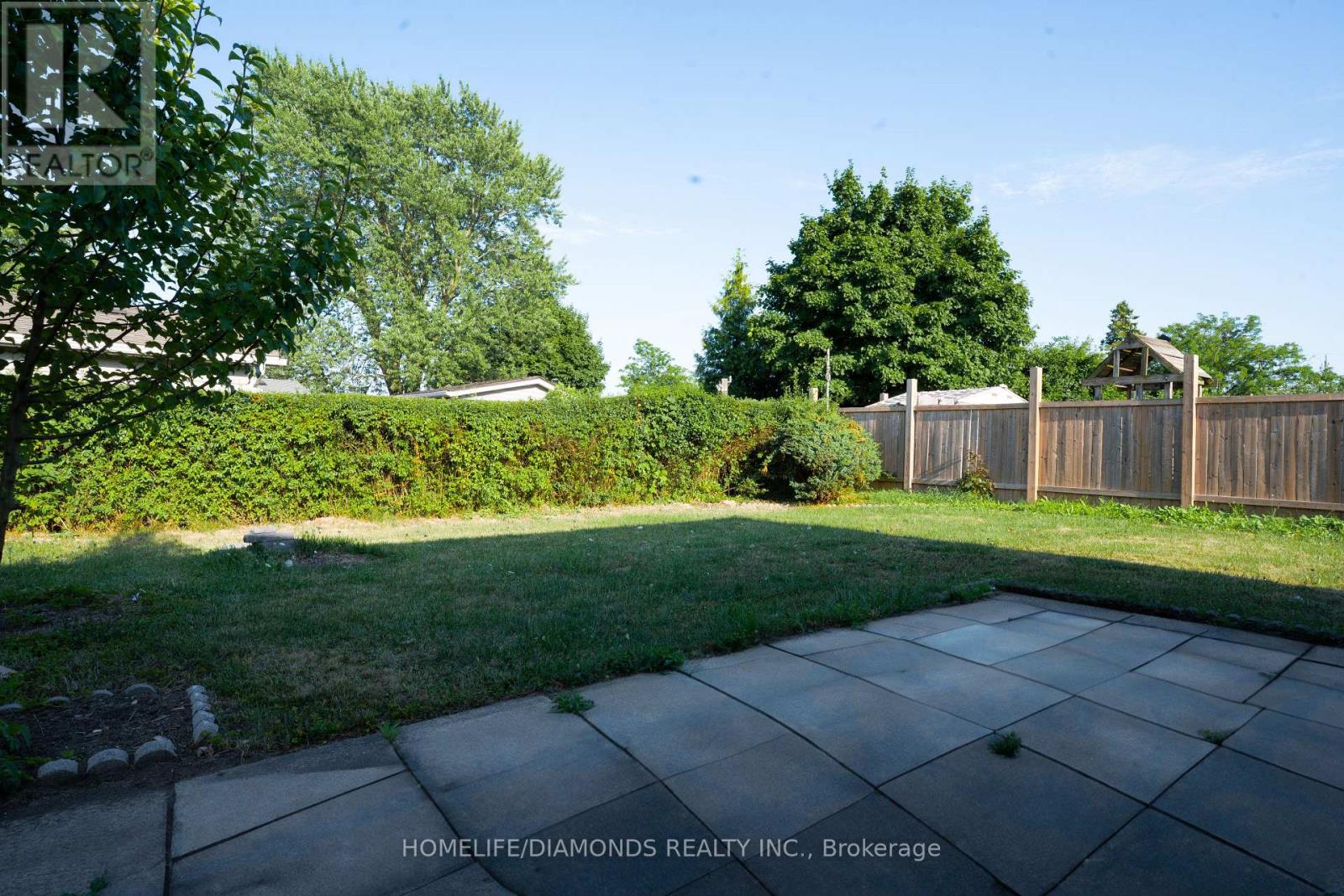 Photo 42 of 8 Huntley Crescent, St Catharines ON