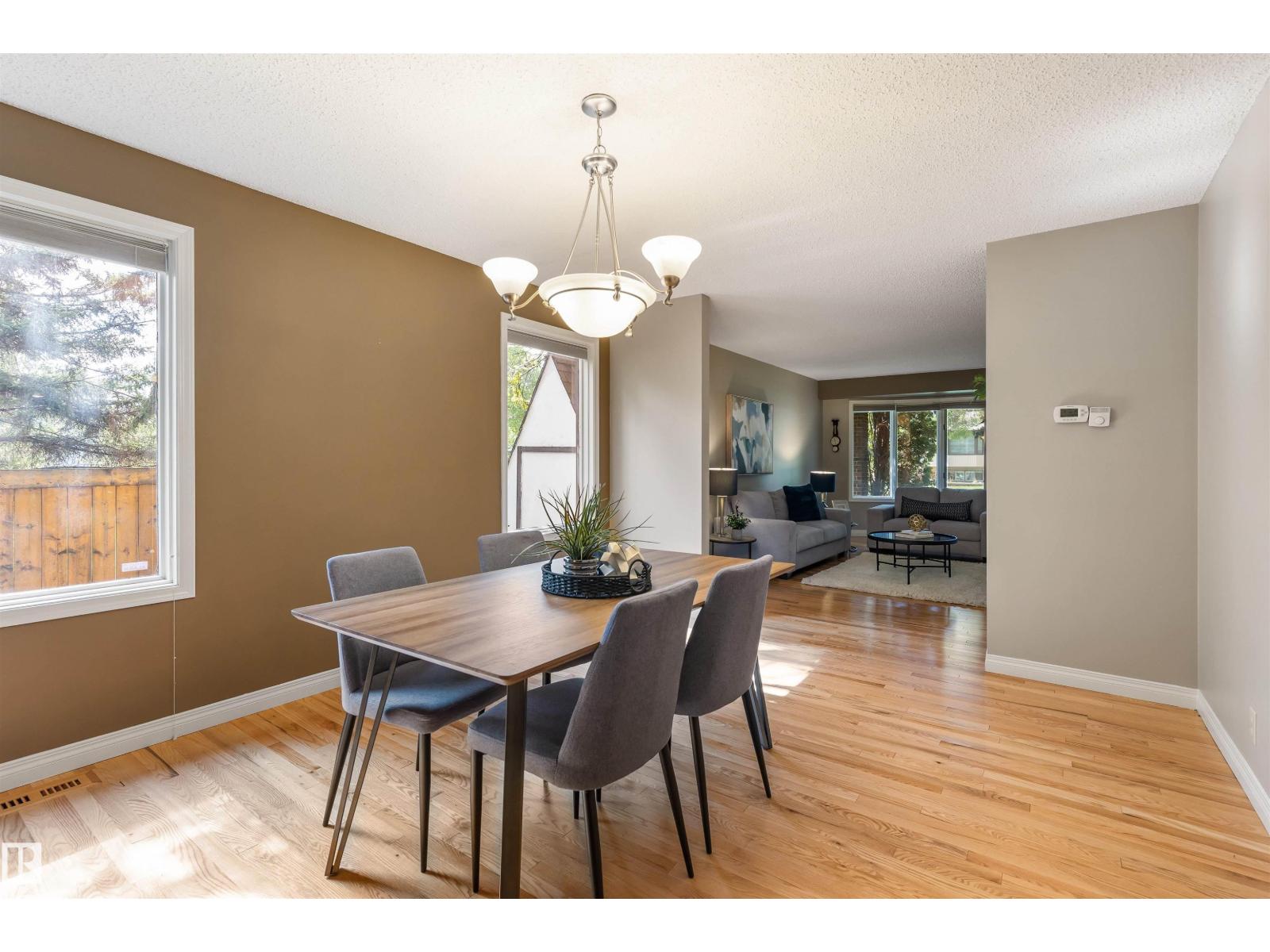 Photo 11 of 81 Langholm Dr, St Albert AB