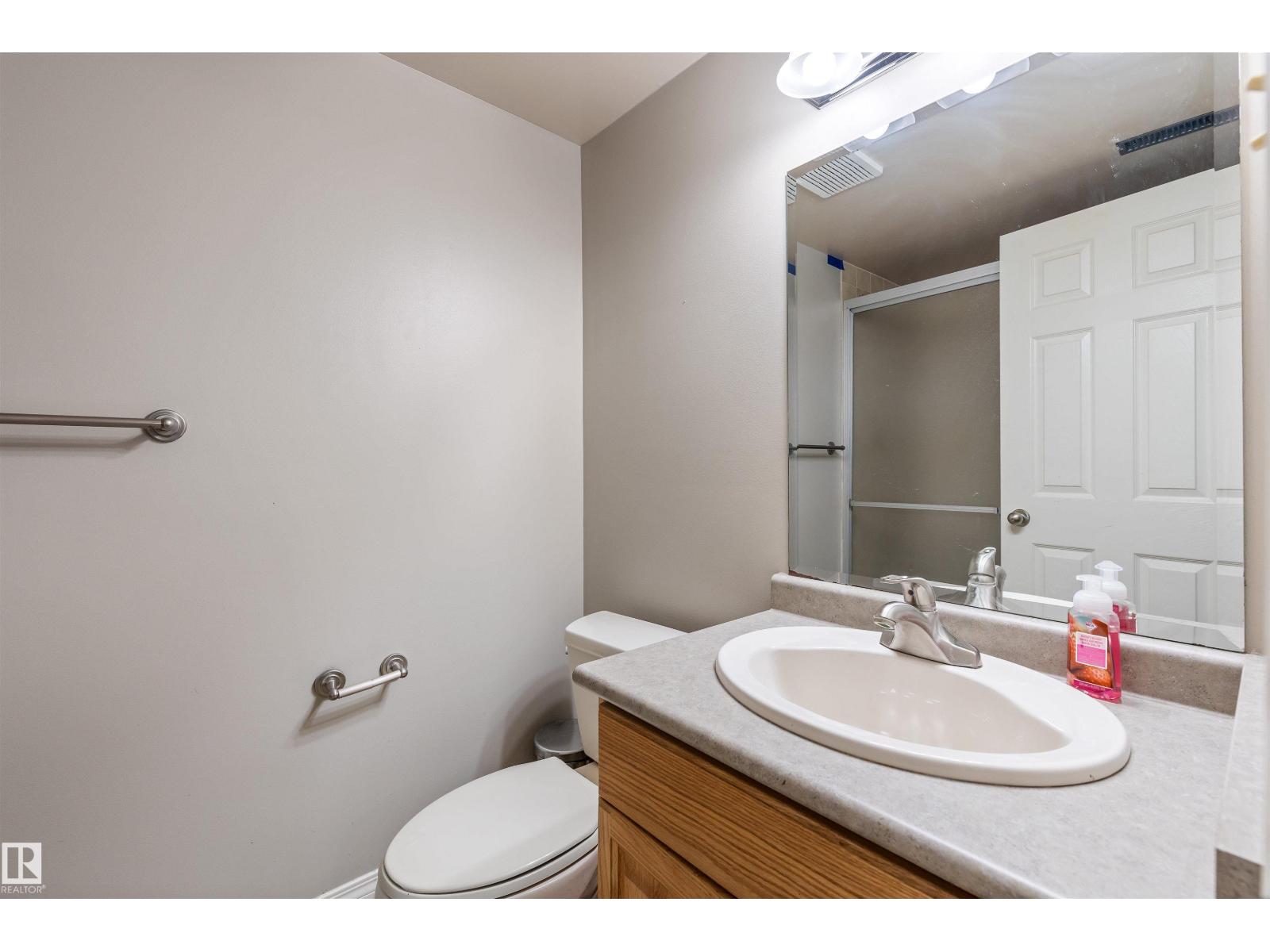 Photo 46 of 81 Langholm Dr, St Albert AB
