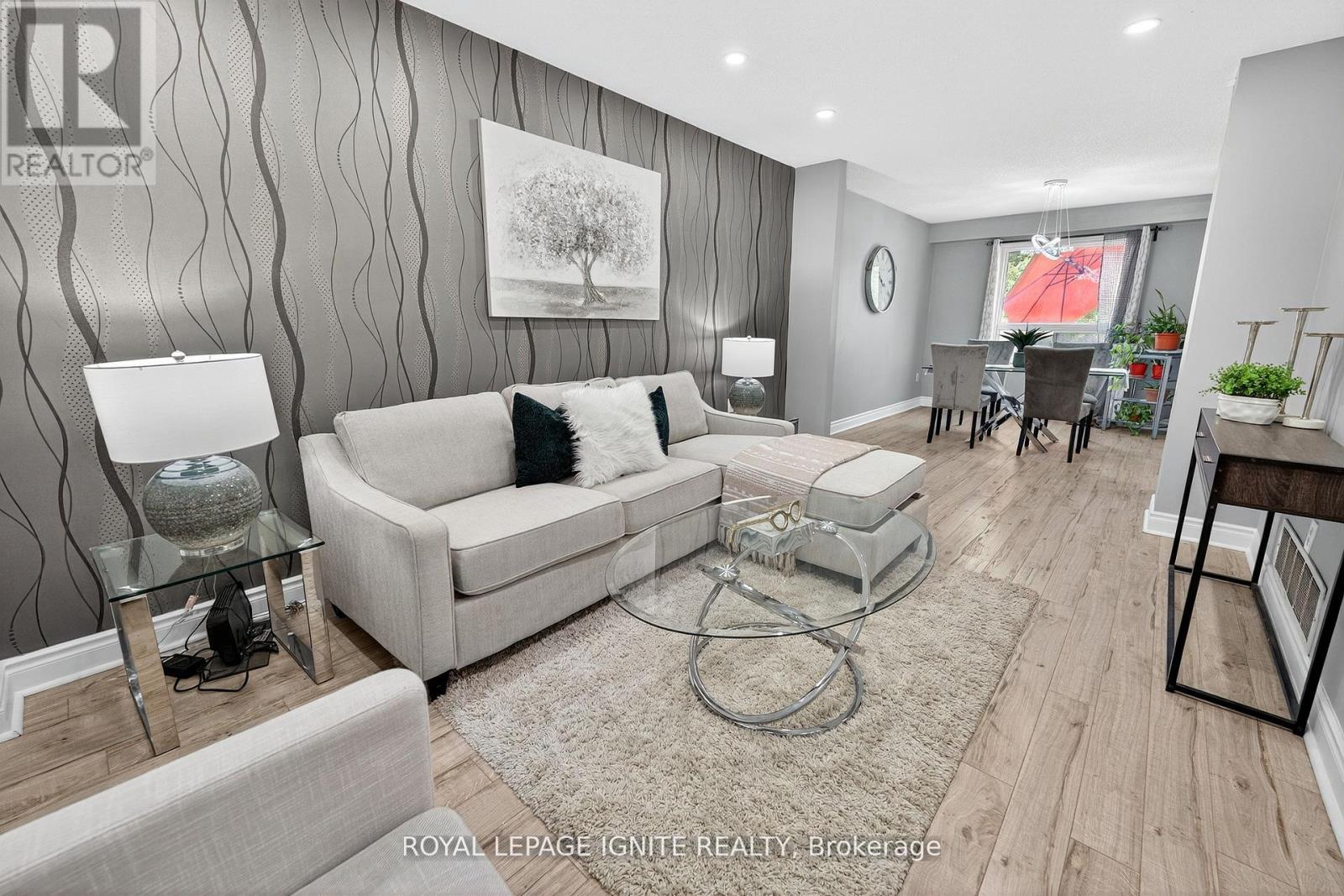 Photo 3 of 7 Ducatel Crescent, Ajax ON