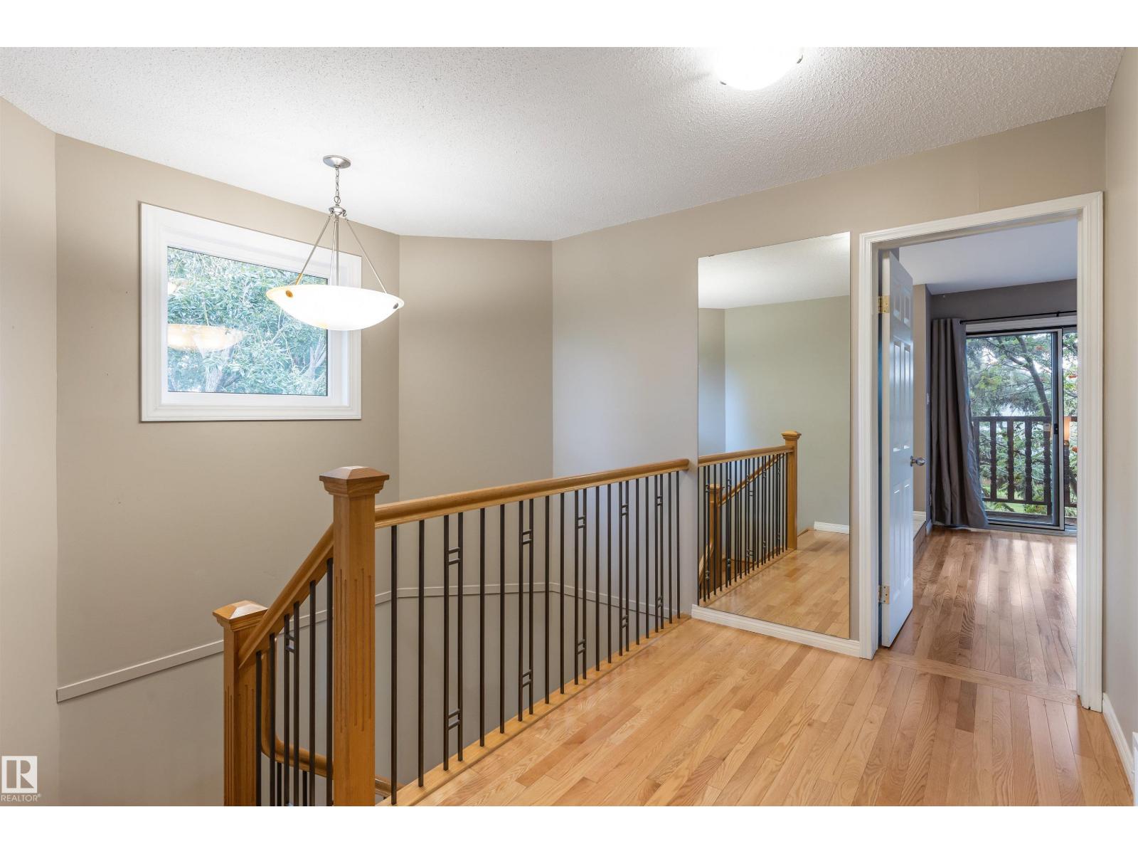 Photo 24 of 81 Langholm Dr, St Albert AB
