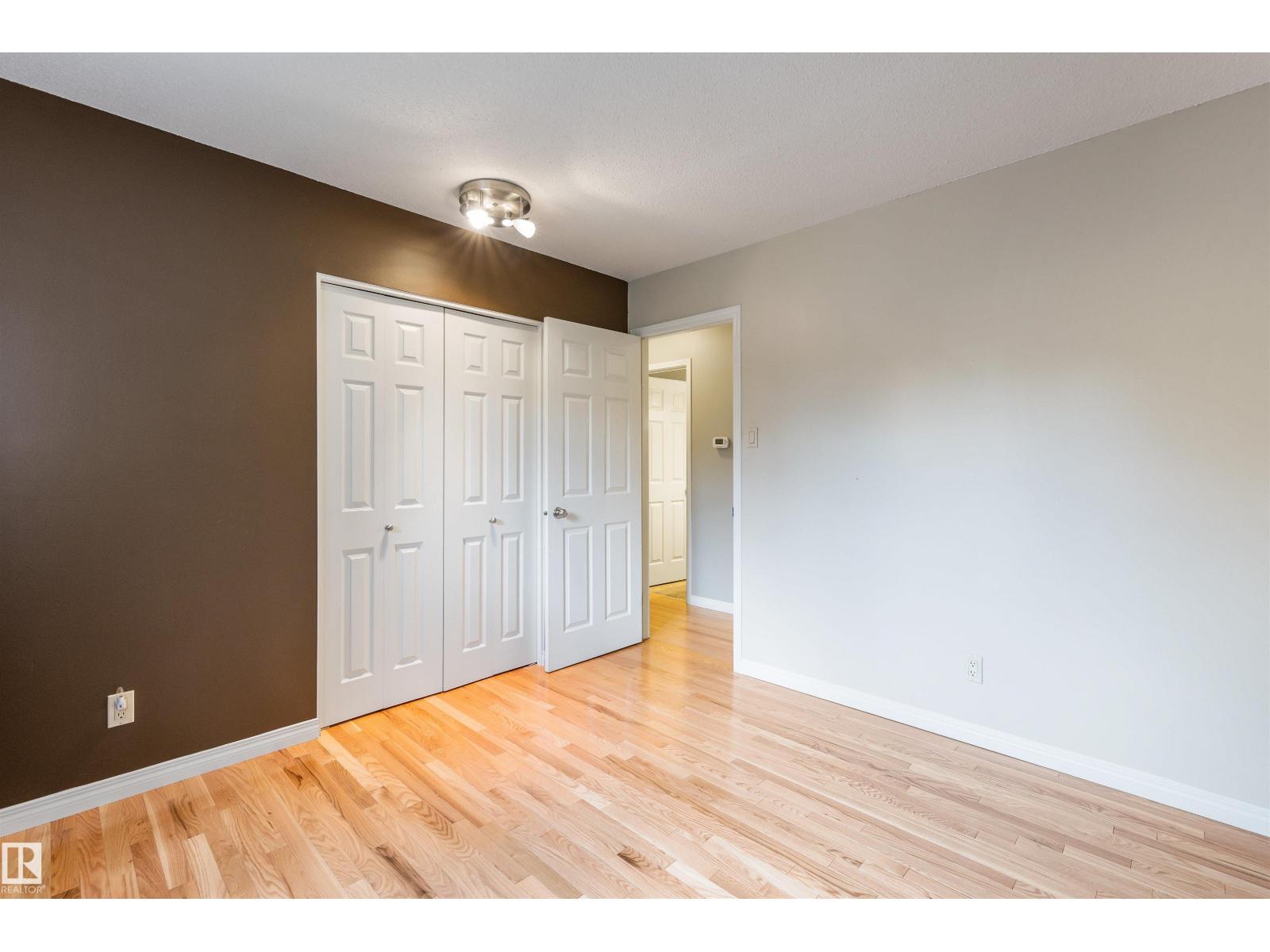 Photo 32 of 81 Langholm Dr, St Albert AB