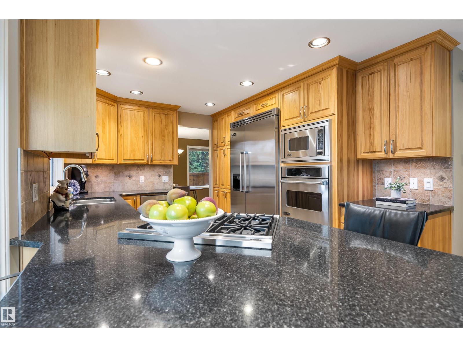 Photo 13 of 81 Langholm Dr, St Albert AB