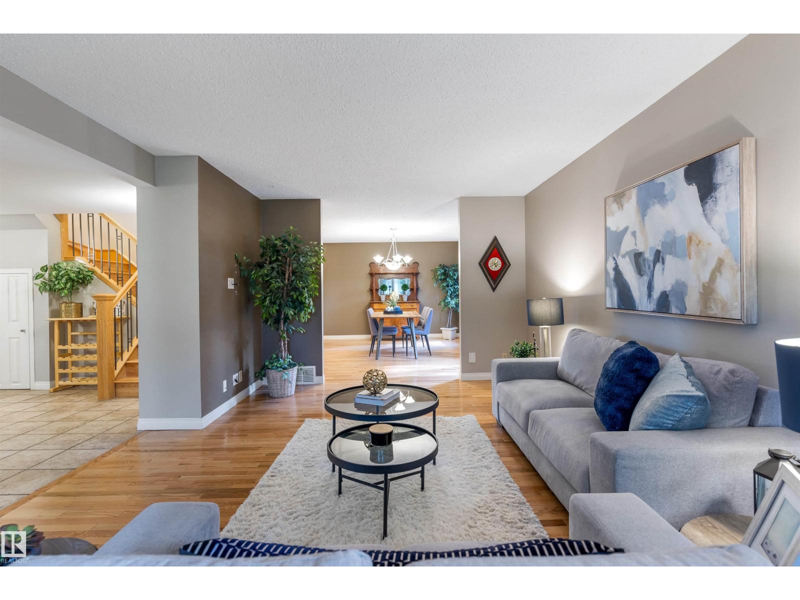 Photo 6 of 81 Langholm Dr, St Albert AB