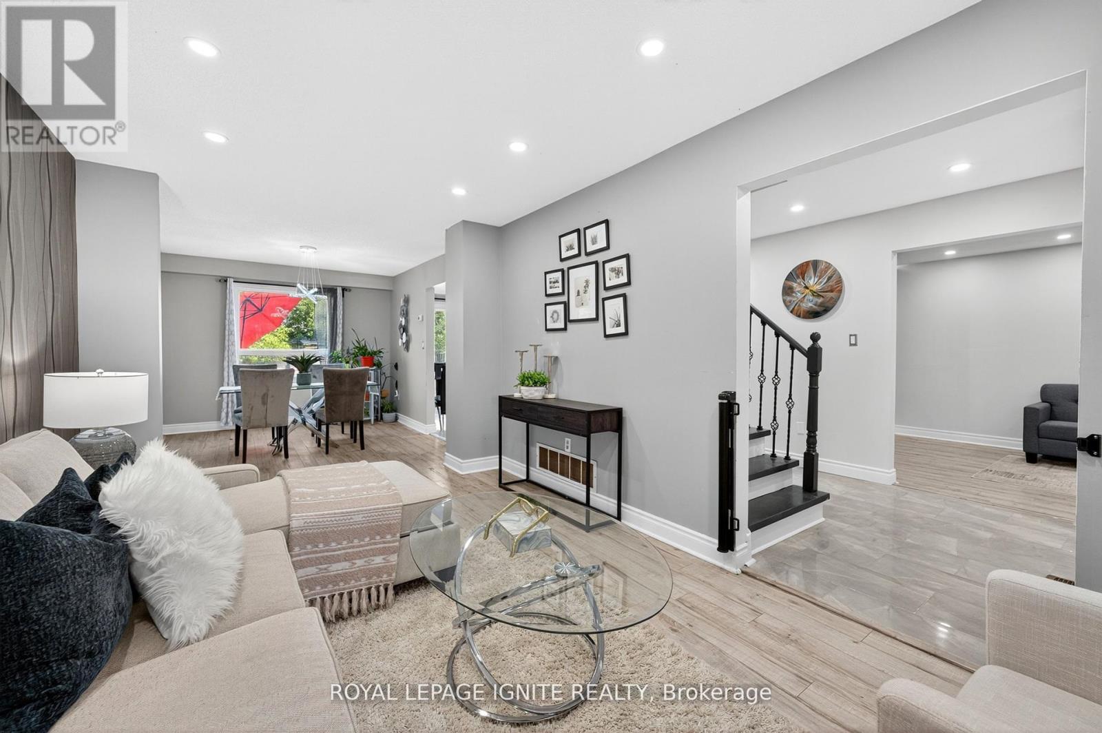 Photo 6 of 7 Ducatel Crescent, Ajax ON