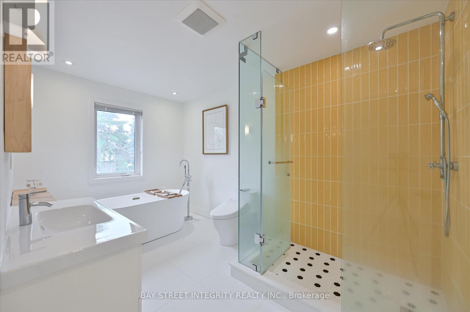 Photo 1 of 197 Garden Avenue, Richmond Hill ON