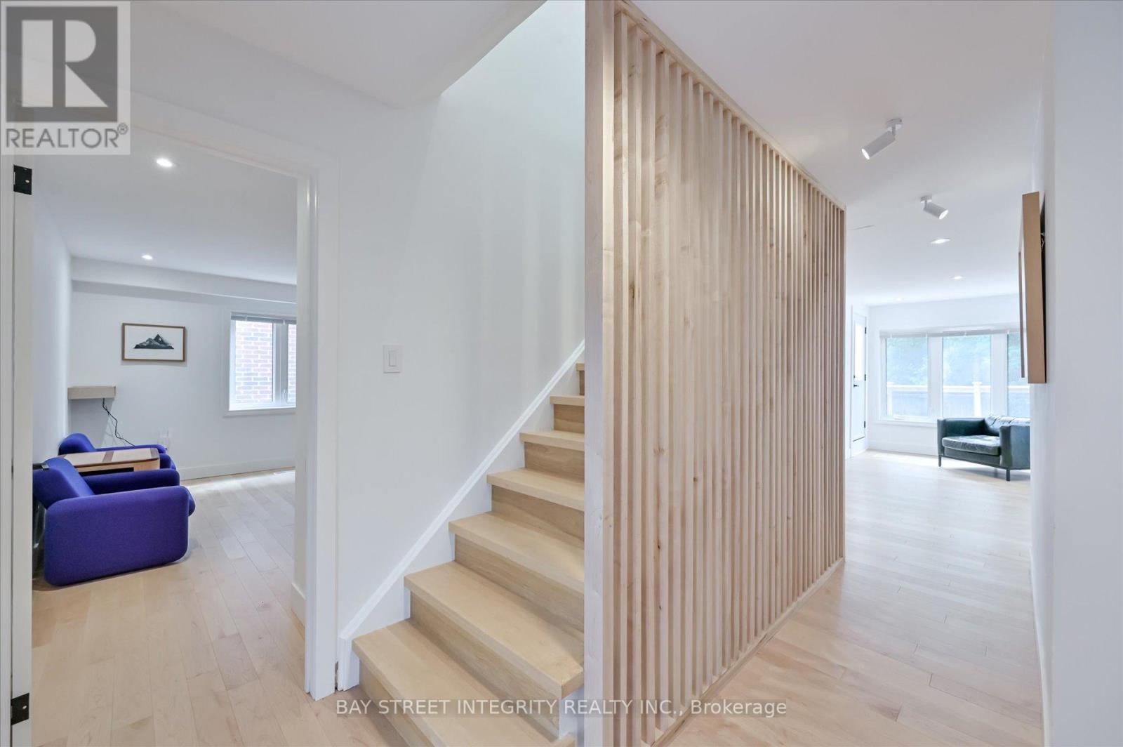 Photo 36 of 197 Garden Avenue, Richmond Hill ON