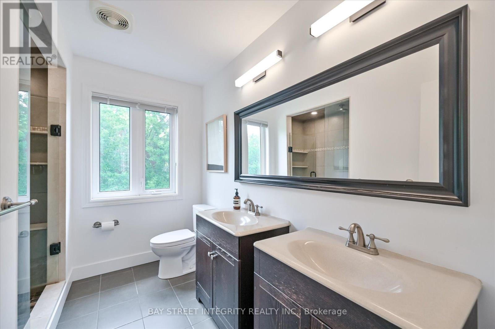 Photo 41 of 197 Garden Avenue, Richmond Hill ON