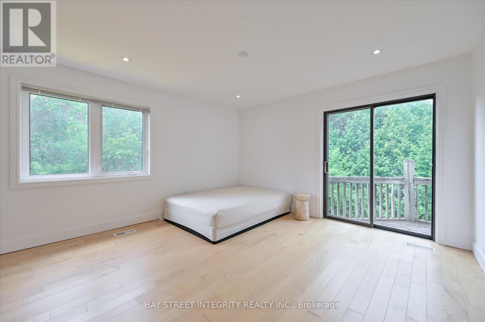 Photo 25 of 197 Garden Avenue, Richmond Hill ON