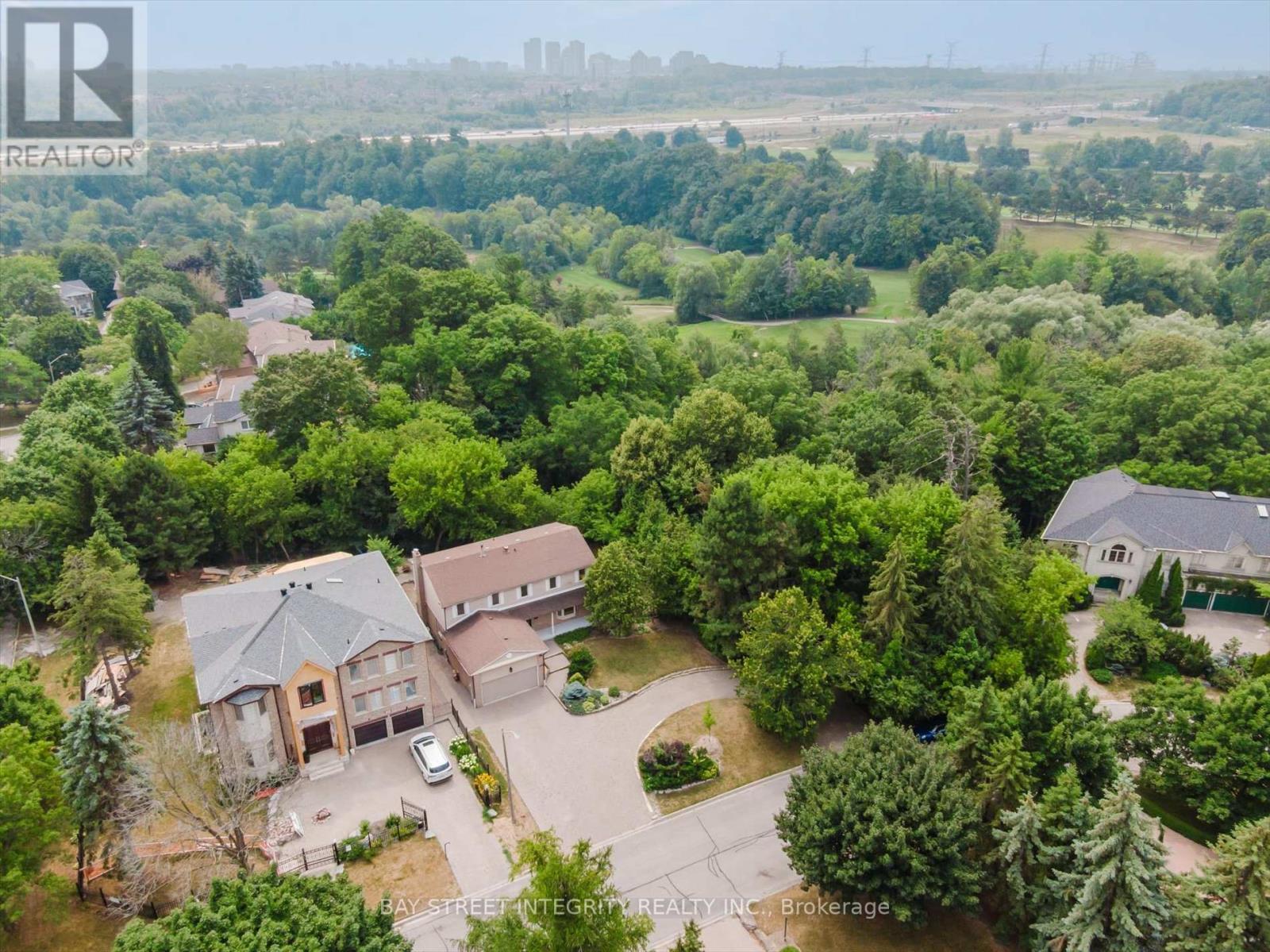 Photo 30 of 197 Garden Avenue, Richmond Hill ON