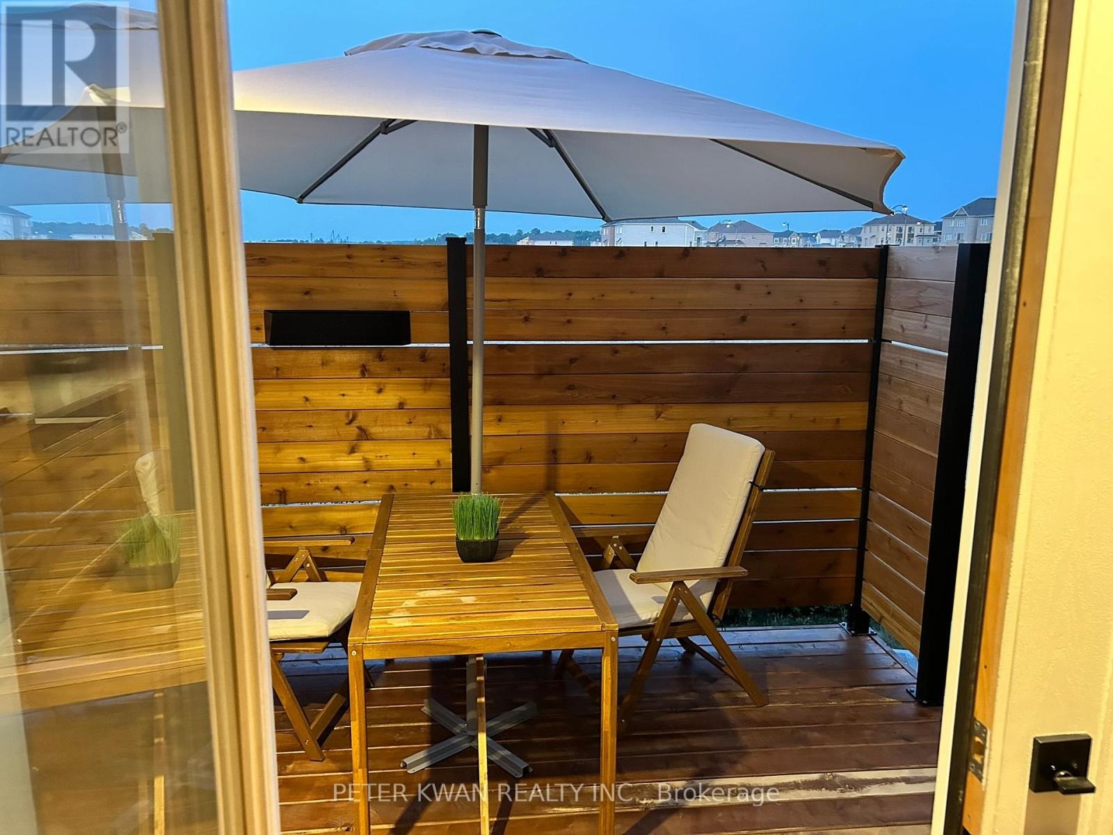 Photo 32 of 61 Strathgreen Lane, Georgina ON
