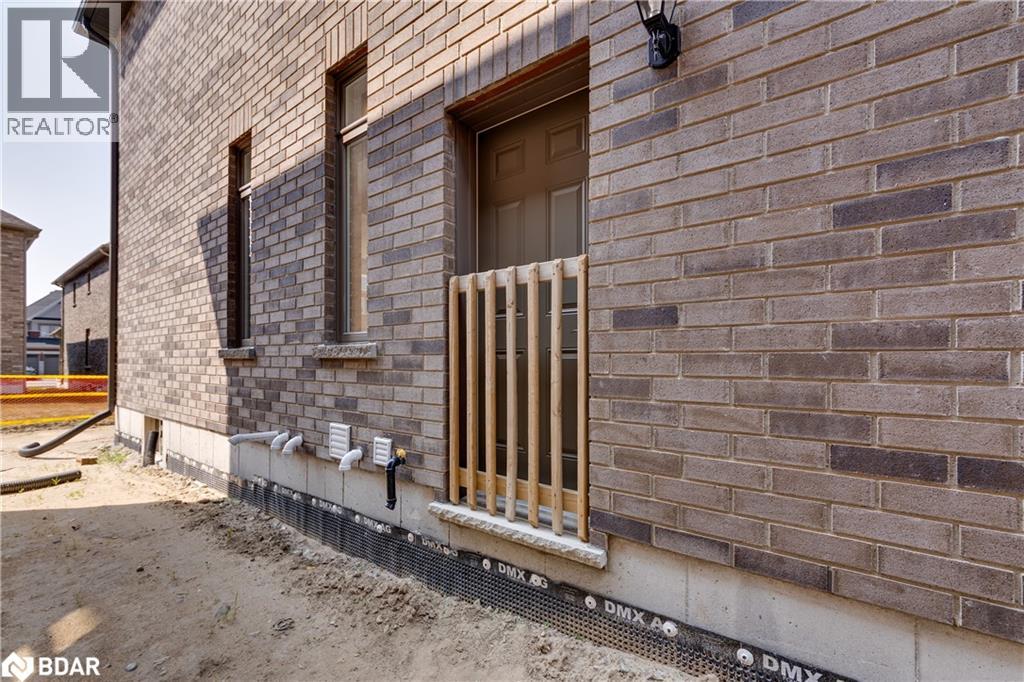 Photo 36 of 54 Sagewood Avenue, Barrie ON