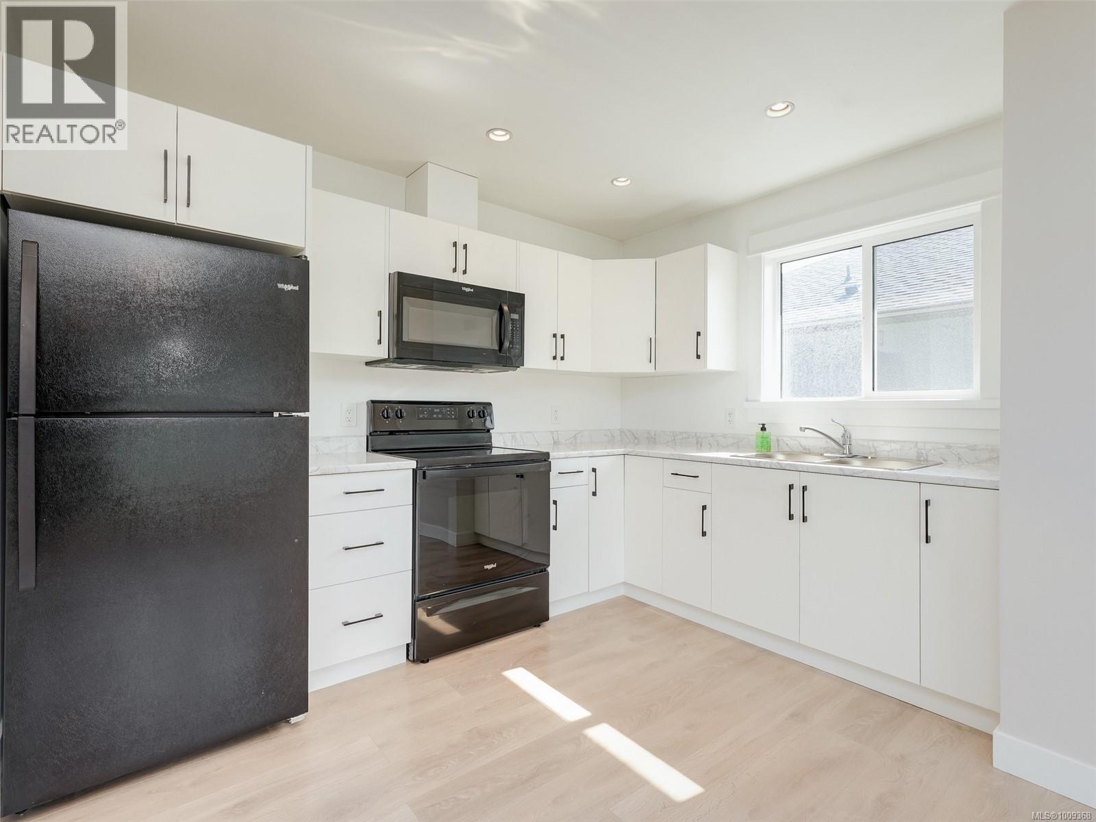 Photo 3 of 936 Blakeon Pl, Langford BC