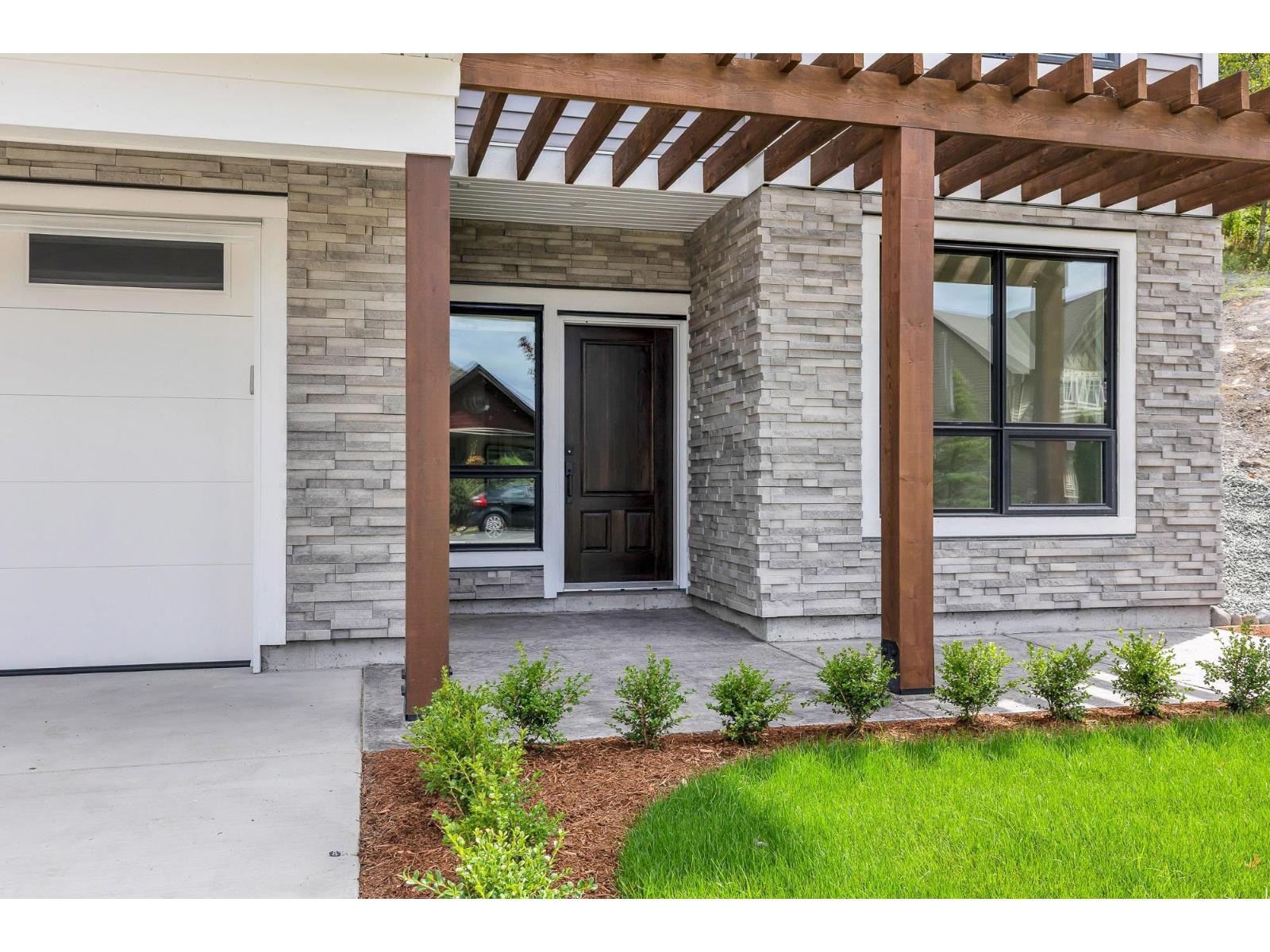 Photo 3 of 47180 Sylvan Drive Promontory, Chilliwack BC