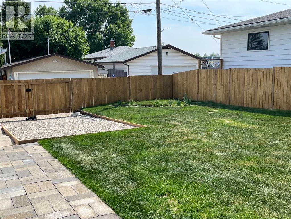 Photo 32 of 71 Fyffe Road Se, Calgary AB