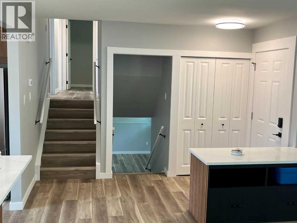 Photo 11 of 71 Fyffe Road Se, Calgary AB