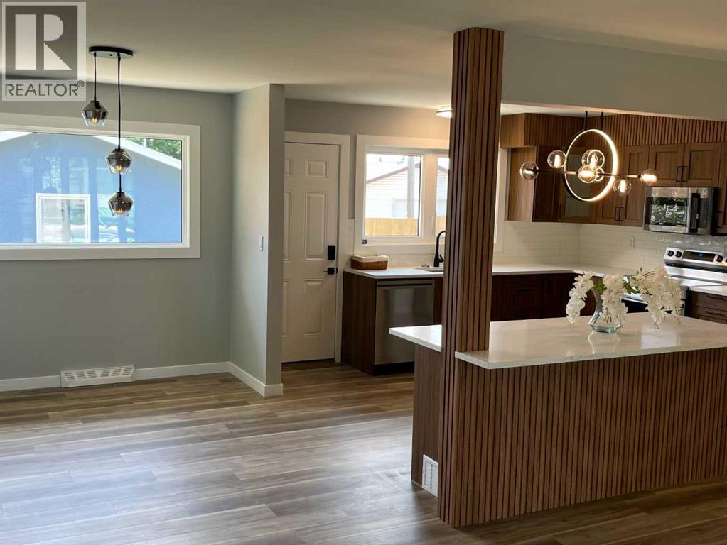 Photo 8 of 71 Fyffe Road Se, Calgary AB