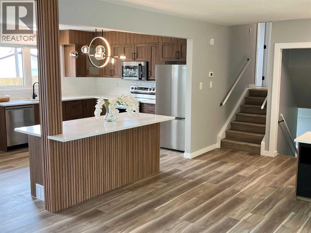 Photo 7 of 71 Fyffe Road Se, Calgary AB