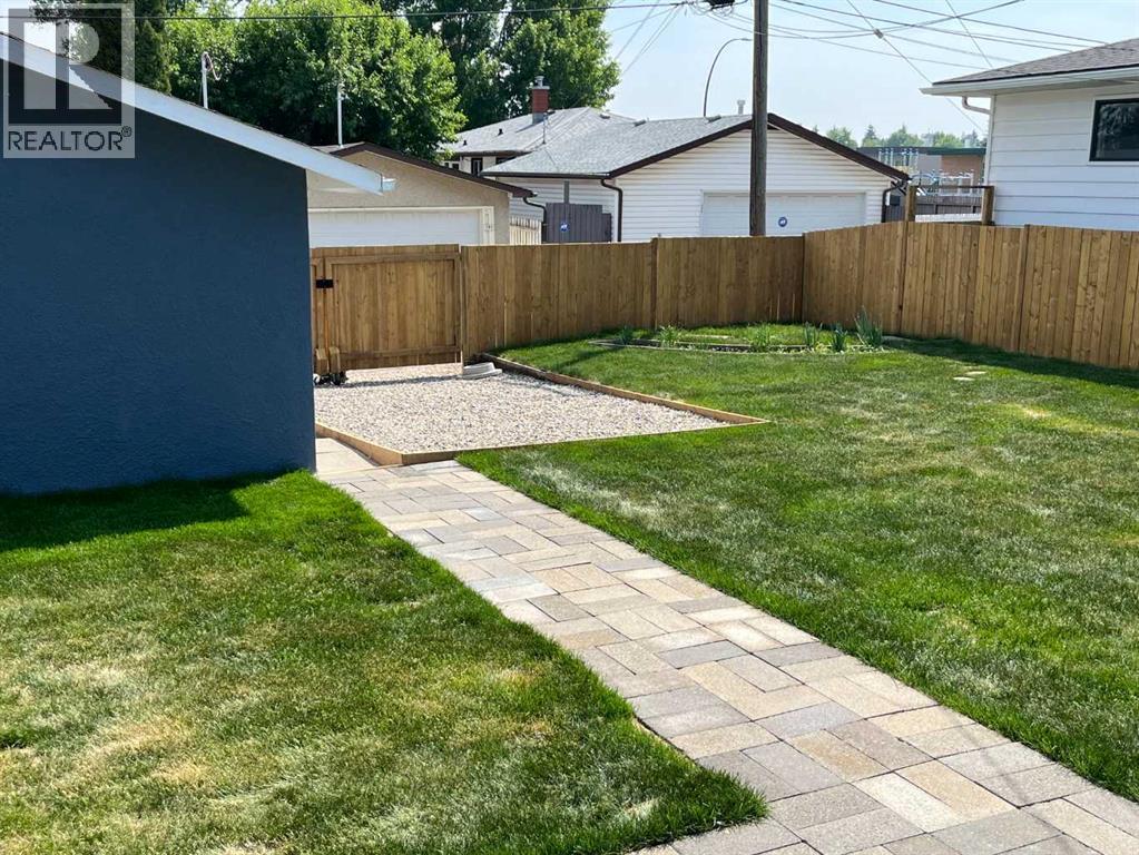 Photo 31 of 71 Fyffe Road Se, Calgary AB