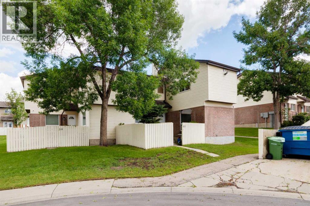 Single Family House for Sale in   Whitnel Court NE Whitehorn Calgary 
