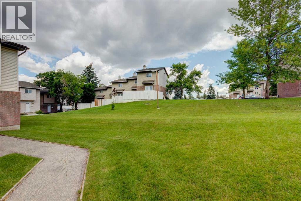 Single Family House for Sale in   Whitnel Court NE Whitehorn Calgary 