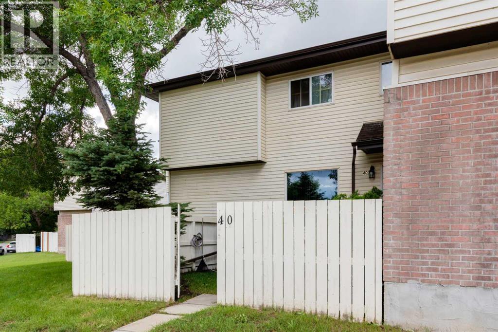 Single Family House for Sale in   Whitnel Court NE Whitehorn Calgary 