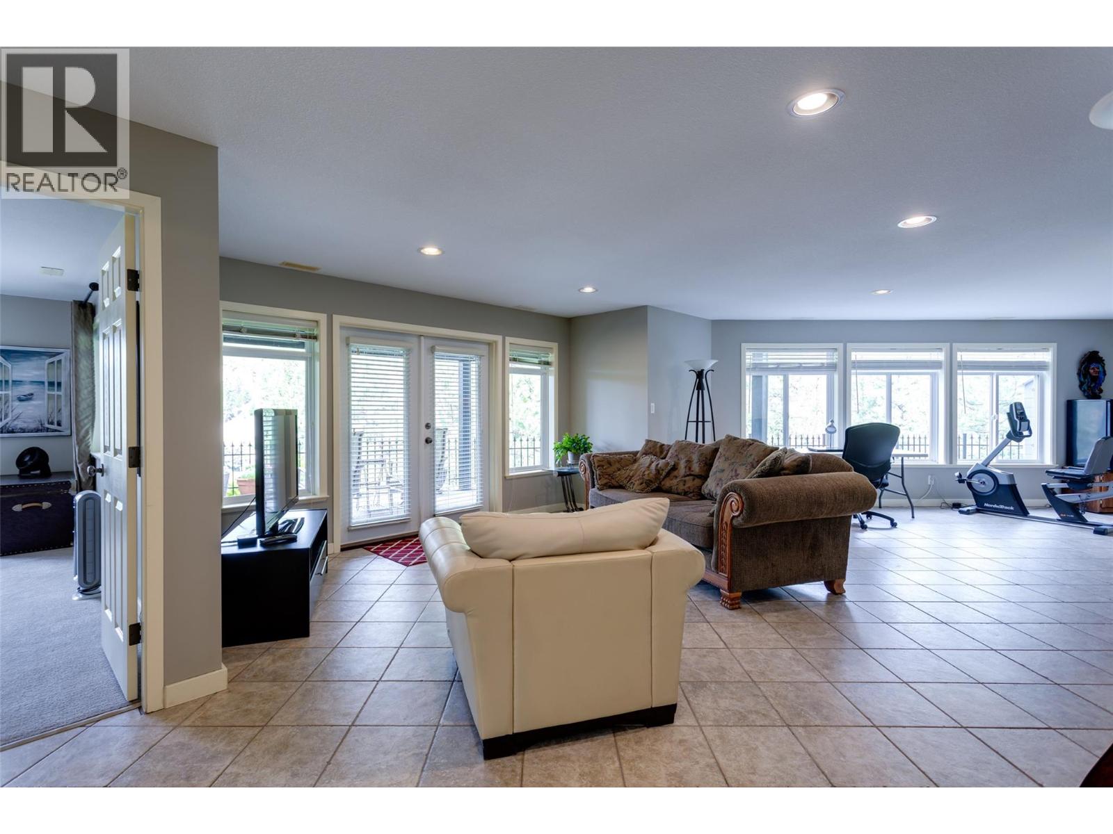  2233 Helgason Drive, West Kelowna