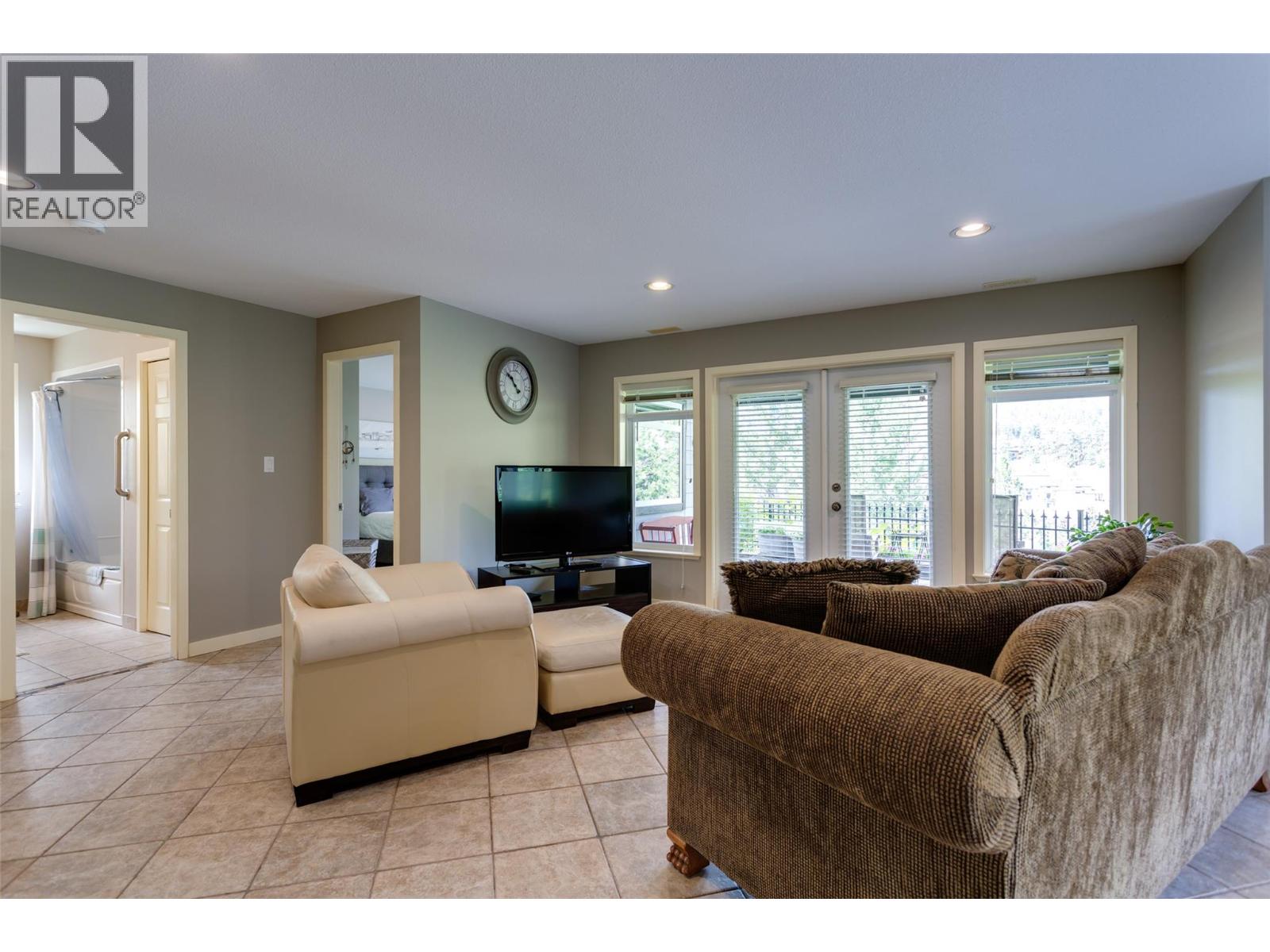  2233 Helgason Drive, West Kelowna