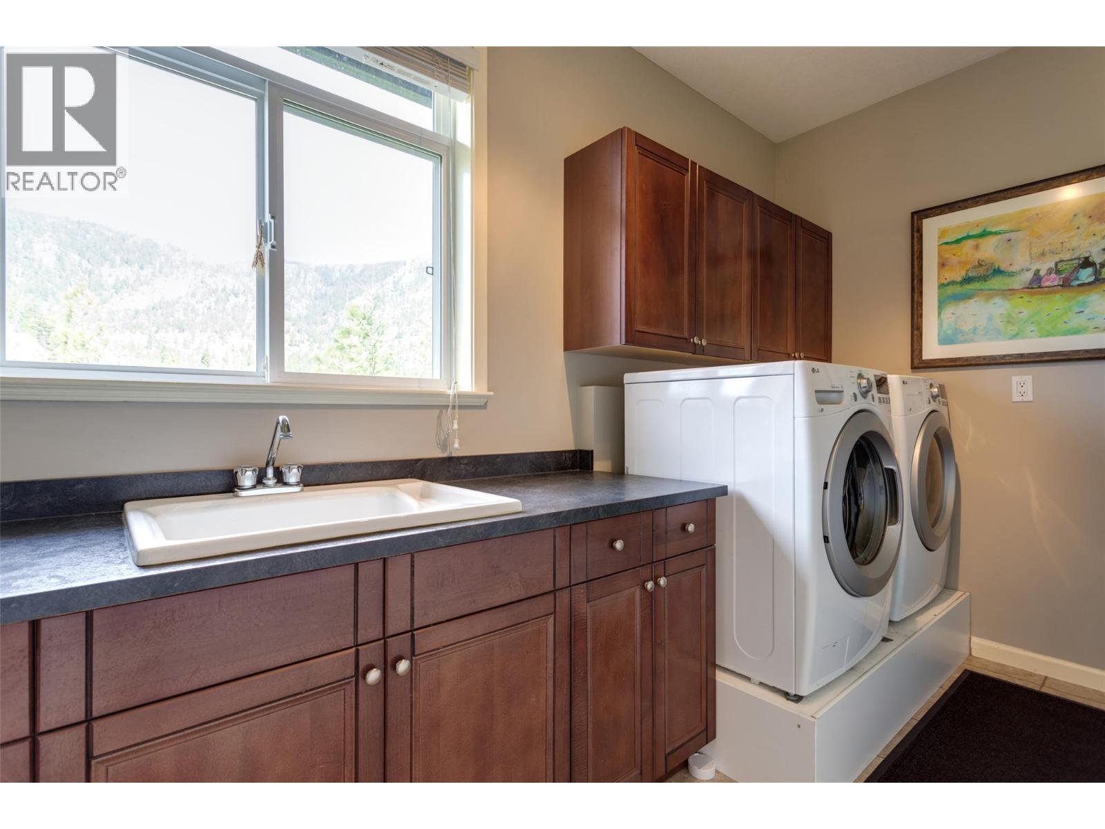  2233 Helgason Drive, West Kelowna