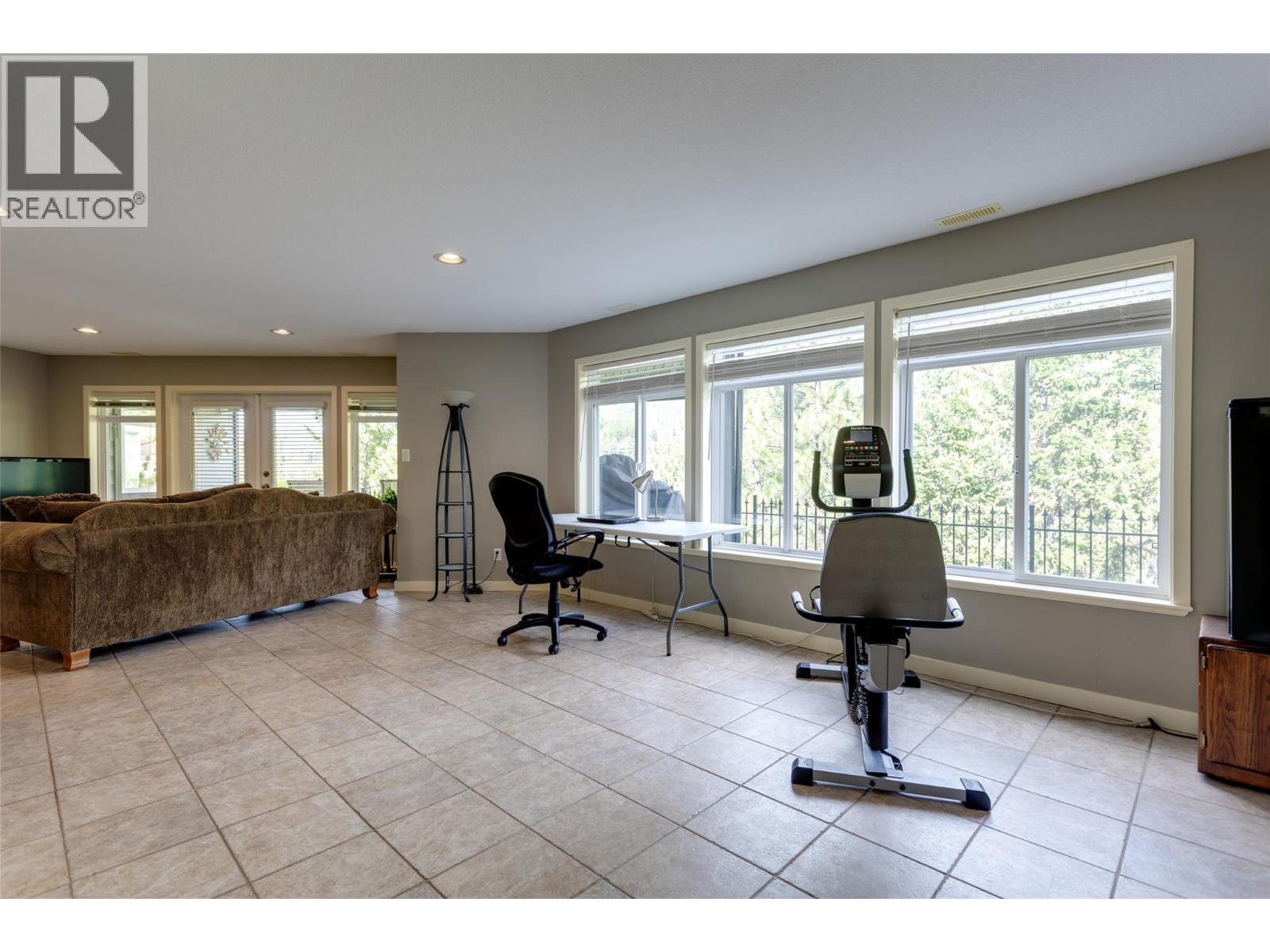  2233 Helgason Drive, West Kelowna