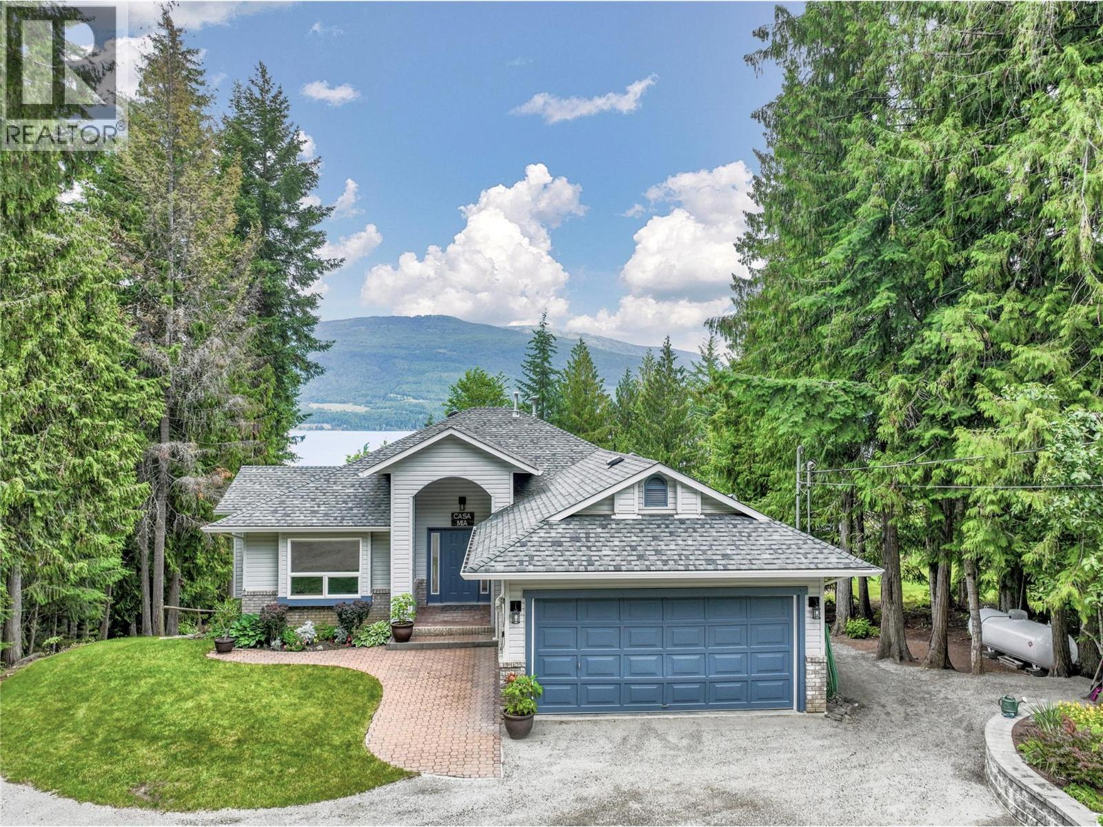 Photo 3 of 4283 Eagle Bay Road, Eagle Bay BC